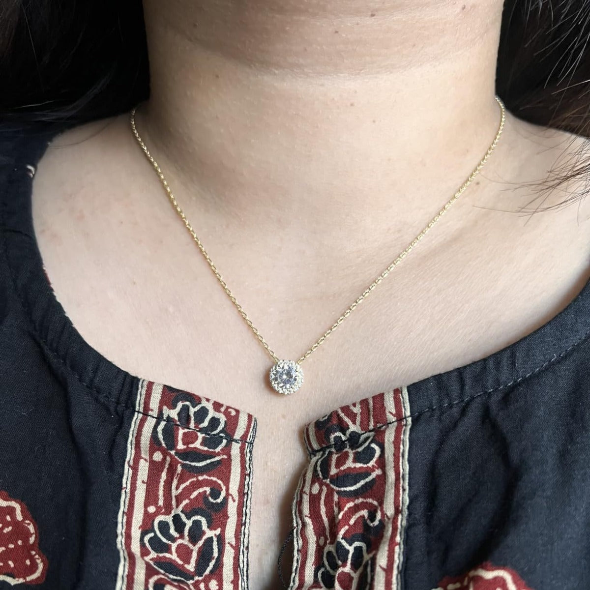 Women's Sterling Sier Diamond Inlaid Light Luxury High-grade Round Necklaces