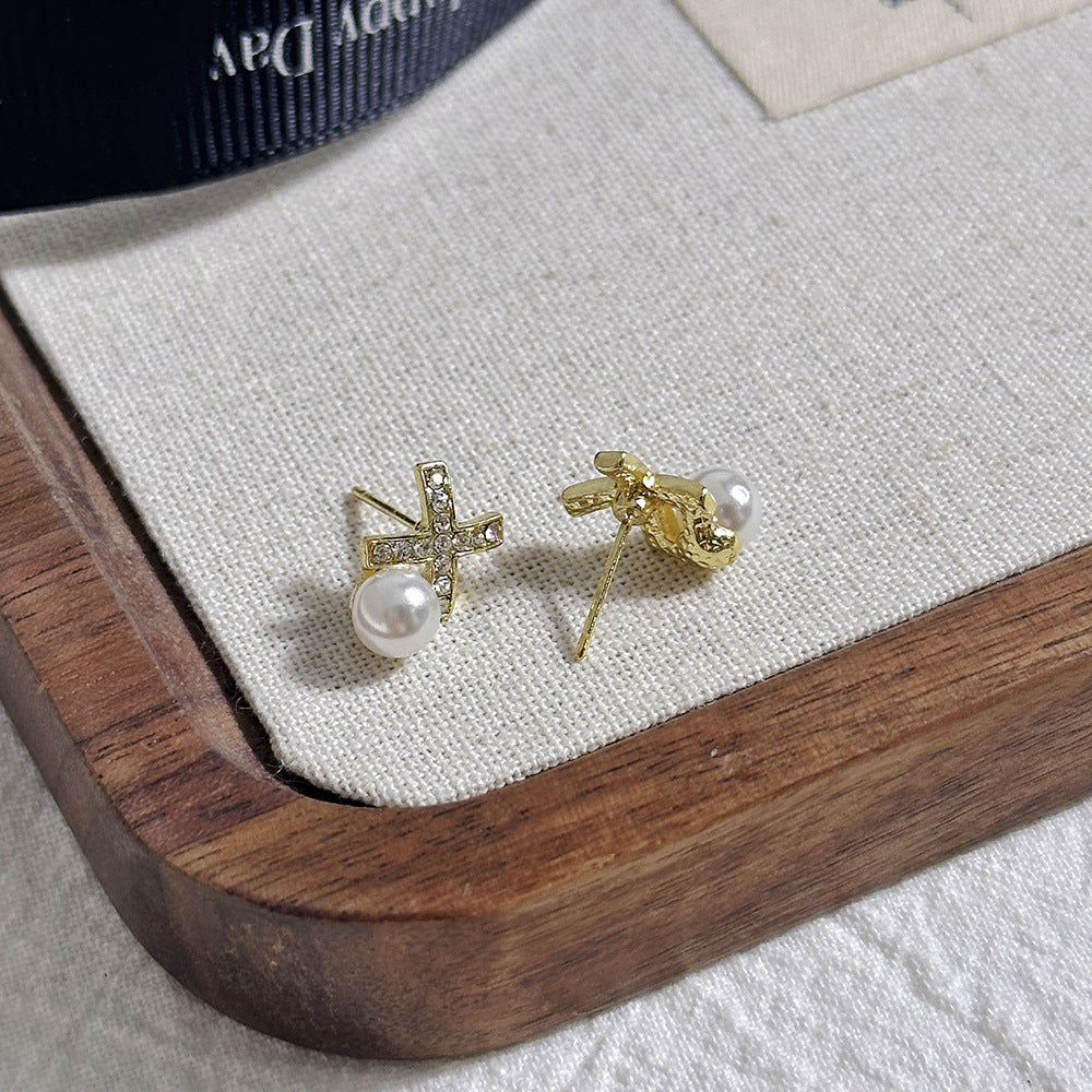 Women's Pearl Fashion High-grade Summer Ear Light Earrings