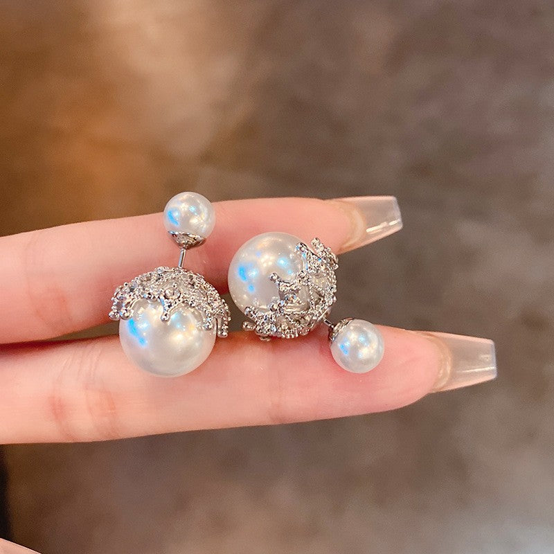 Women's Needle Light Luxury Hot Pearl Elegance Retro Flashing Earrings