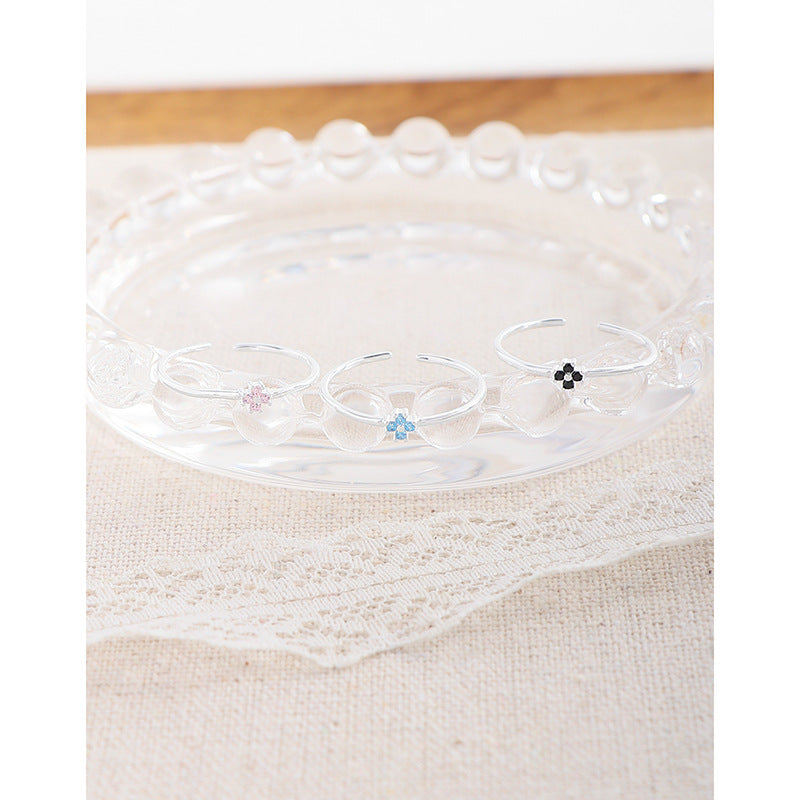 Women's Light Luxury Design Lightweight Flower Dot Rings