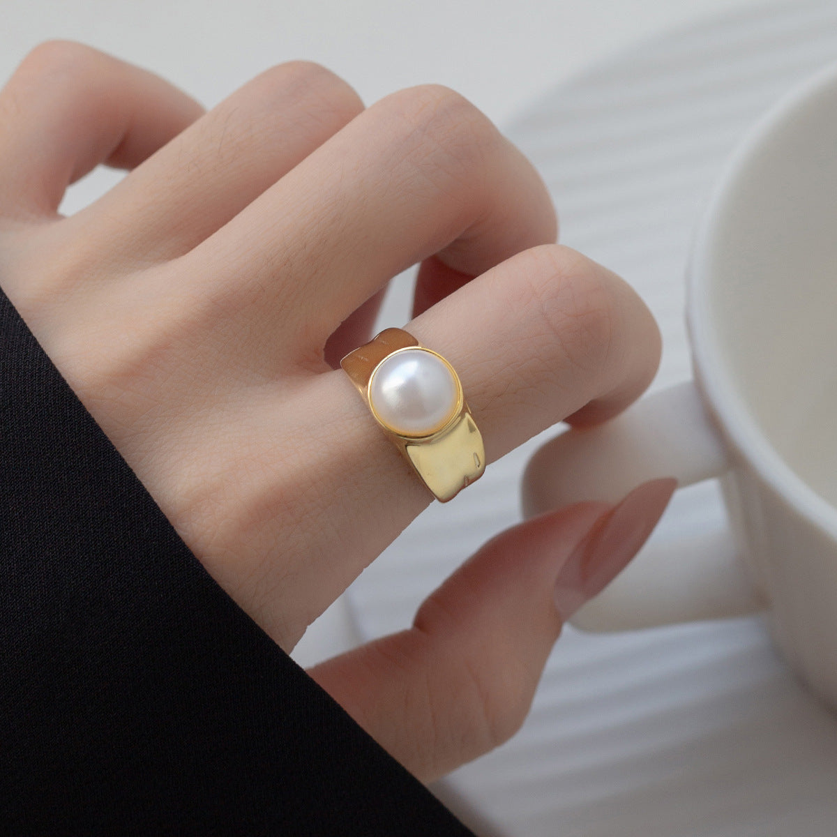 Wide Face Pearl French Fashion Temperament Entry Rings