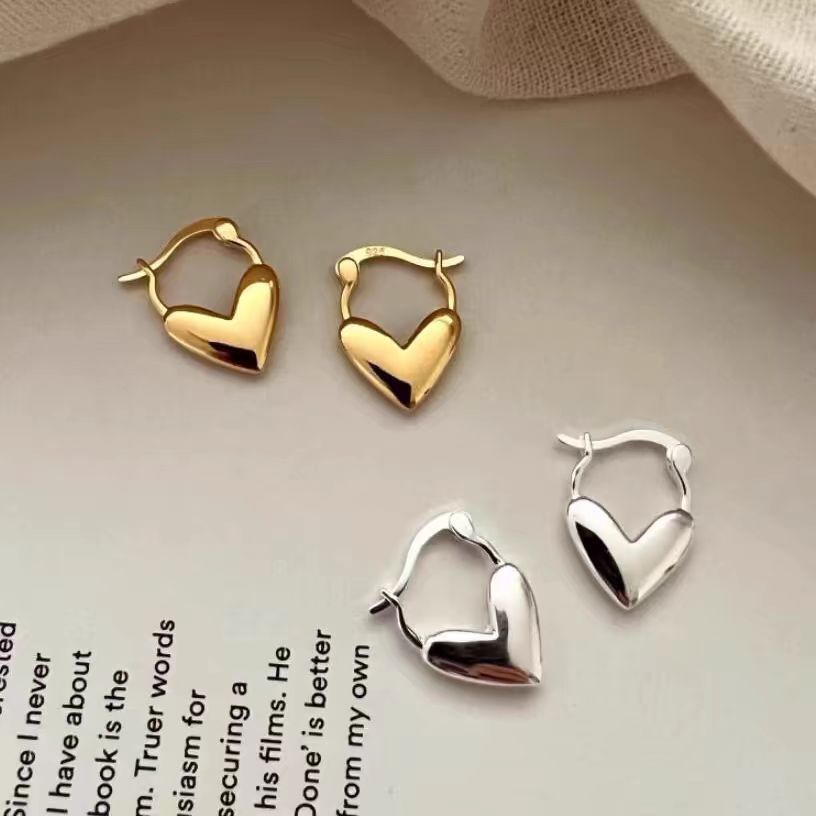 Women's Sier Glossy Heart Ear Clip French Earrings