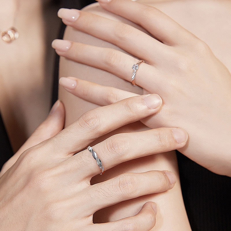 Node Female Design High Sense Mobius Rings