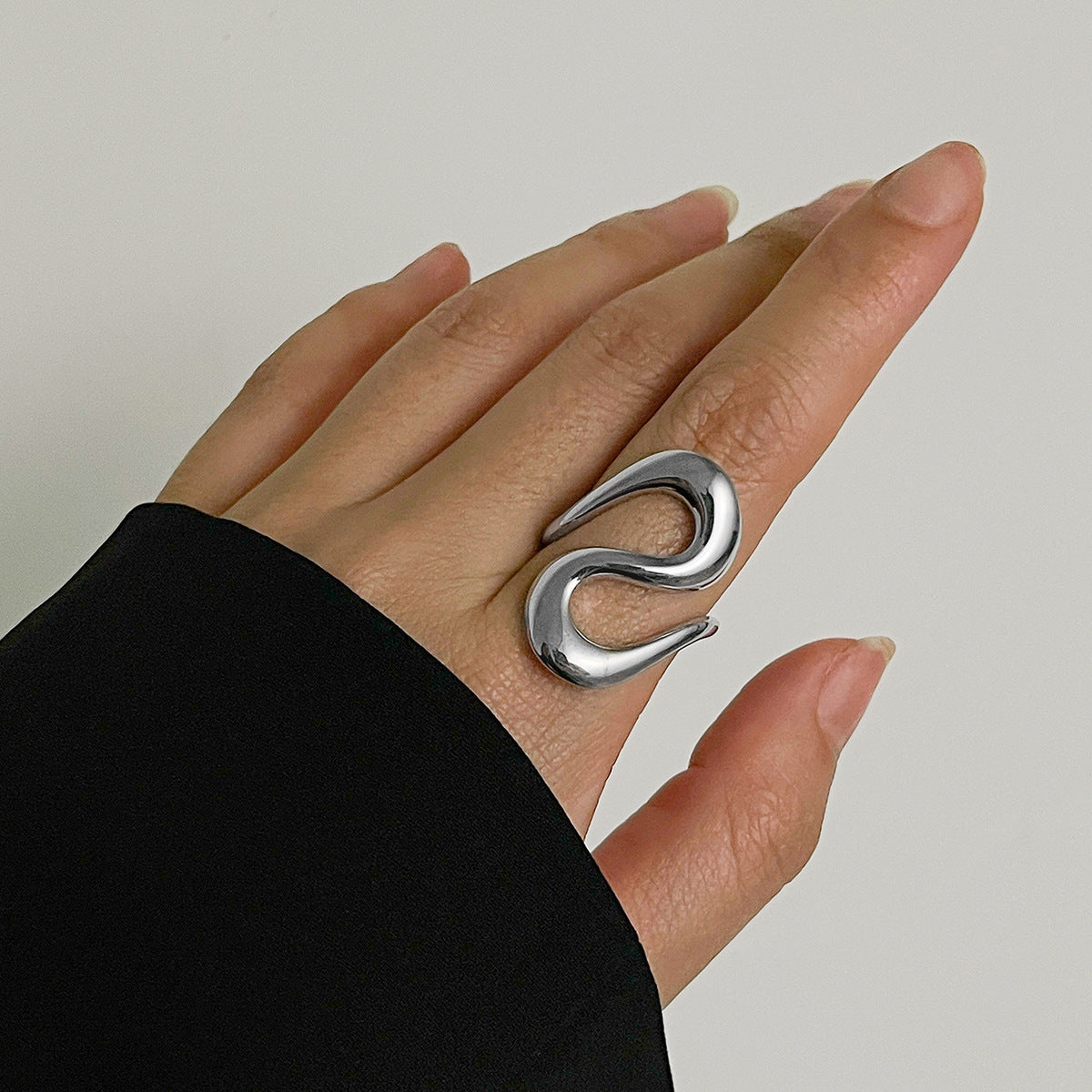 Fashion Geometry Pattern Liquid Metal Glossy Rings