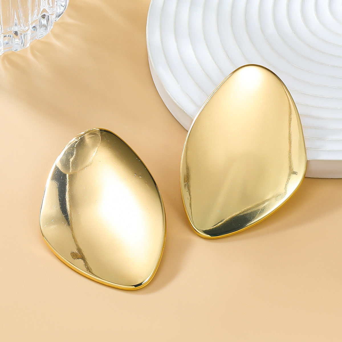 Metal Alloy Exaggerated Female Trend Pebble Rings