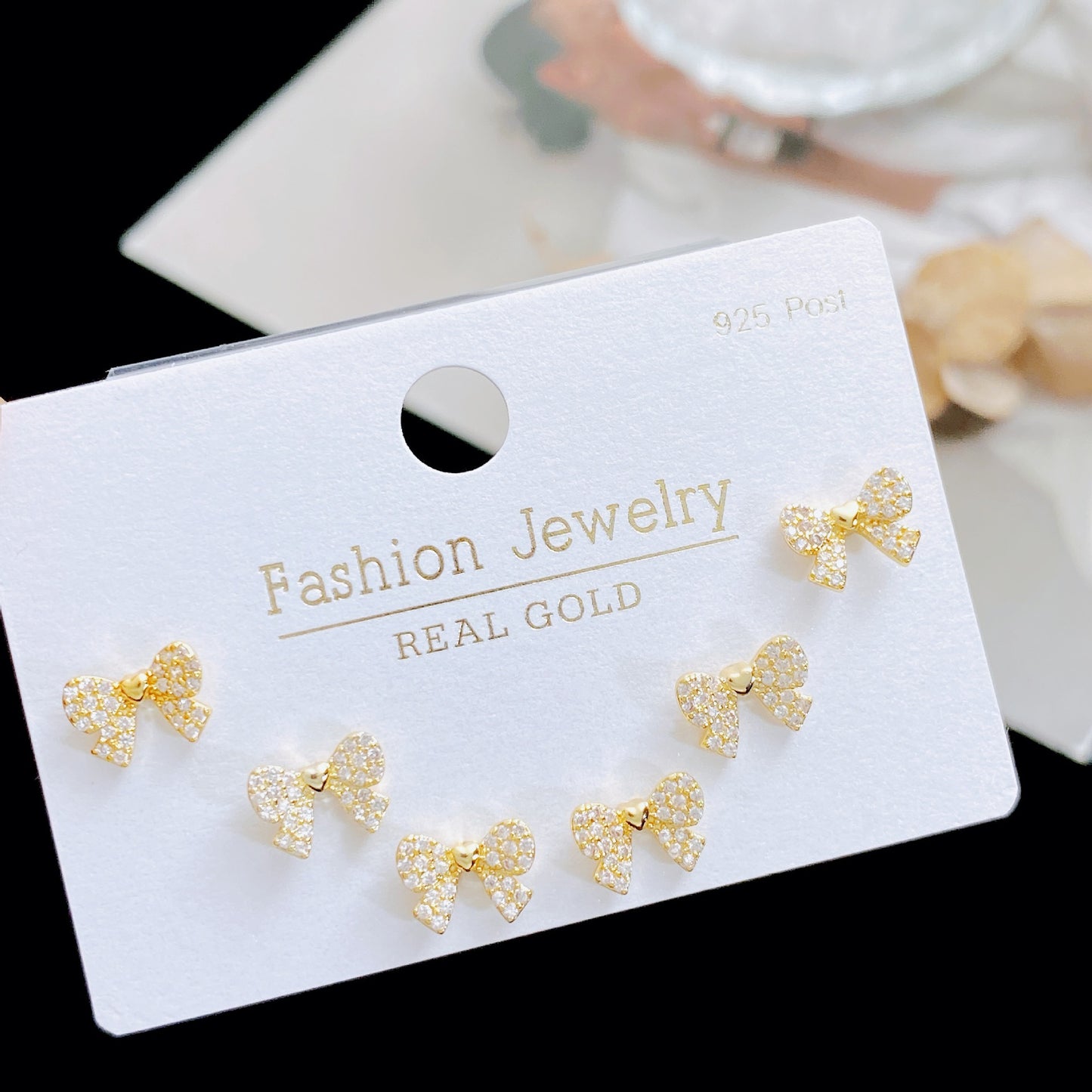 Card Three Pairs Of Female Sier Earrings