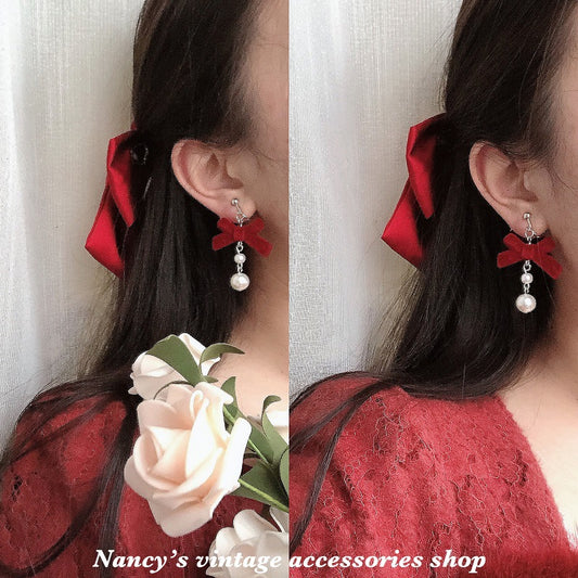 Veet Bow Pearl Vintage Court Long Rings