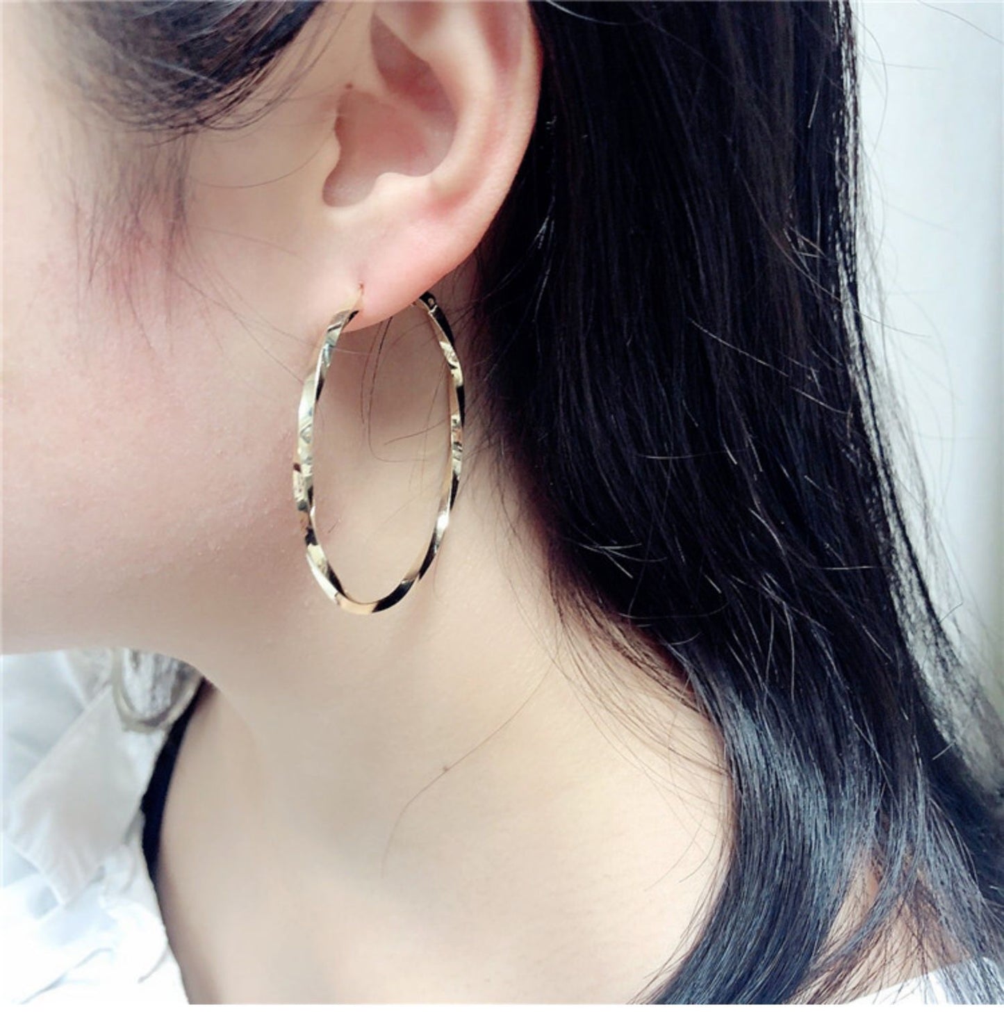 Women's Fashion High Profile Large Simple Graceful Earrings