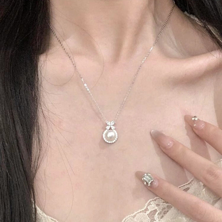 Women's Luxury High-grade Titanium Steel No Fading Necklaces