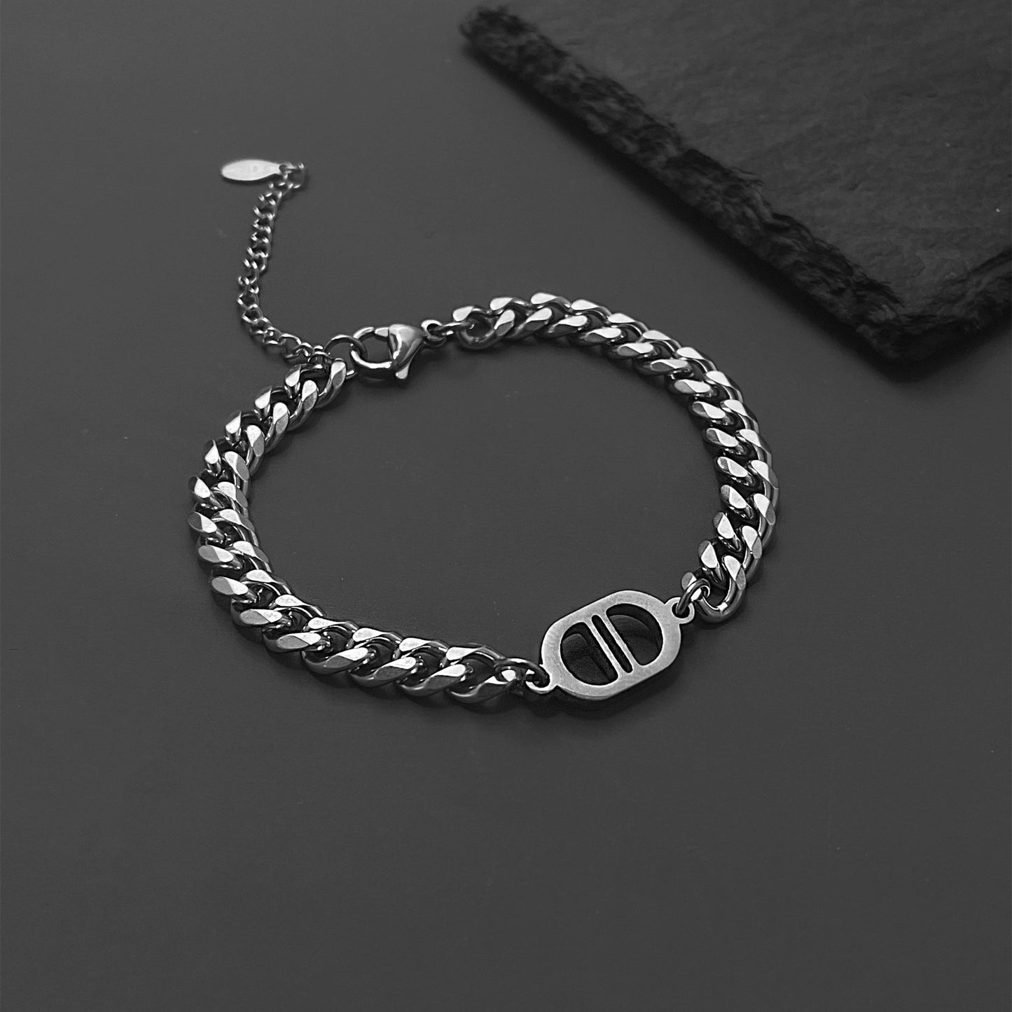 Men's No Fading Light Luxury Minority Design Bracelets