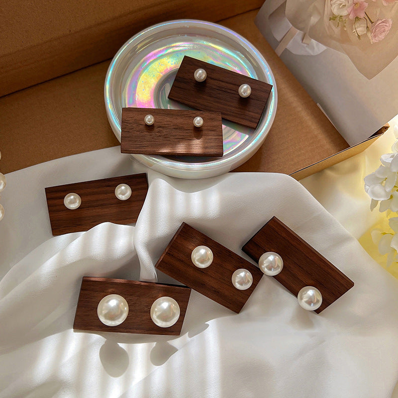 Women's Trendy Simple Sier Pearl Niche Design High Earrings