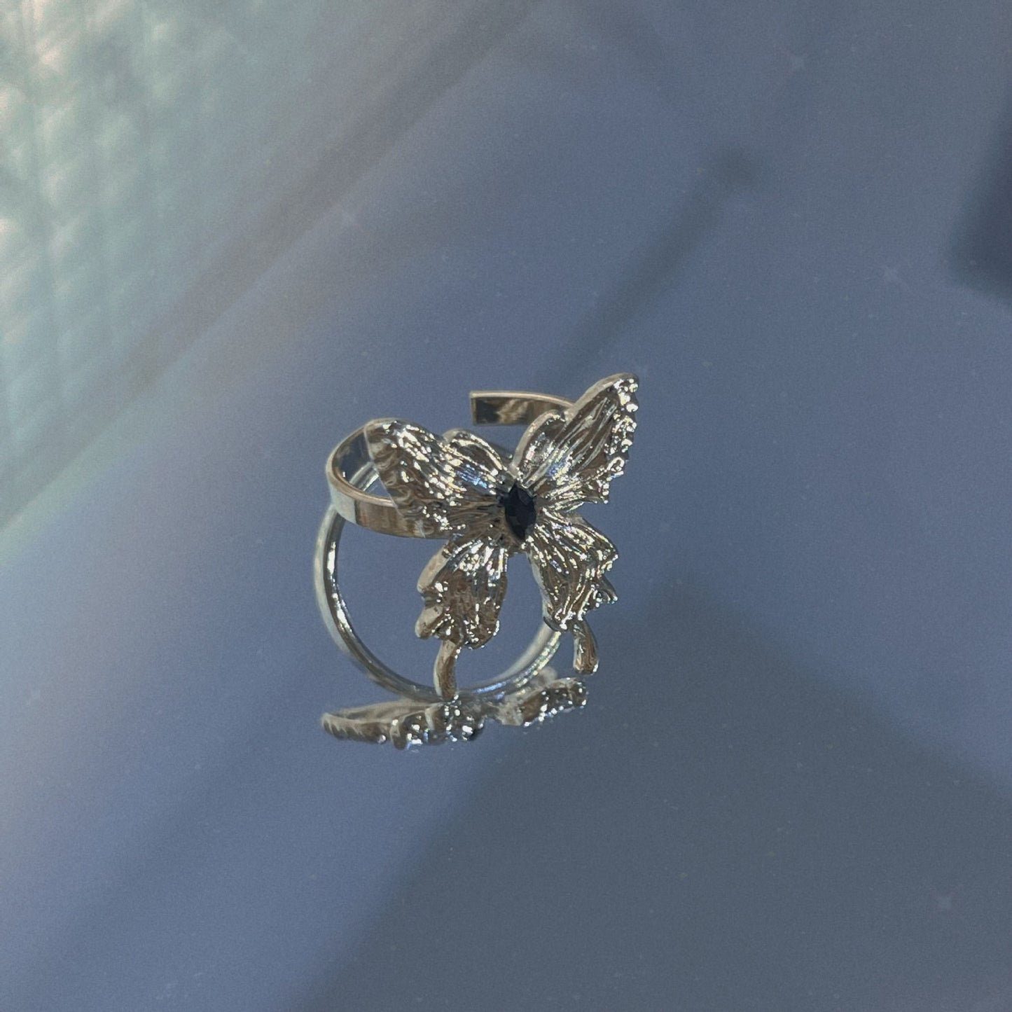 Women's Liquefied Butterfly Opening Niche Design Pleated Cold Wind Dark Rings