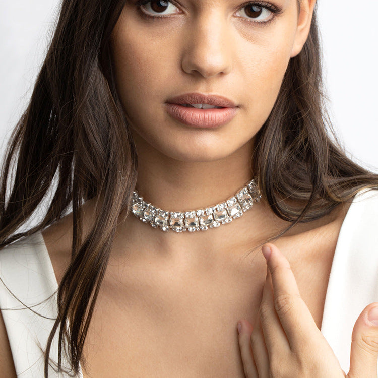 Women's Simple Rhinestone High-grade Retro Diamonds Clavicle Necklaces