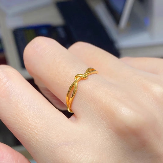 Fashion Twist Female Mobius Titanium Steel Rings