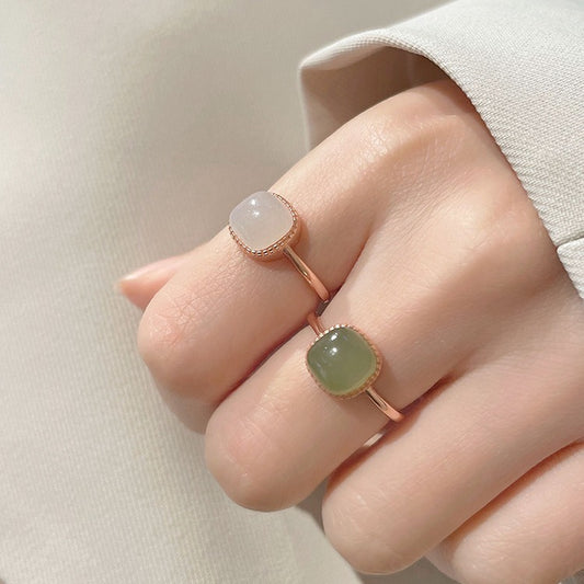 Small Sugar Cube Female White Niche Rings