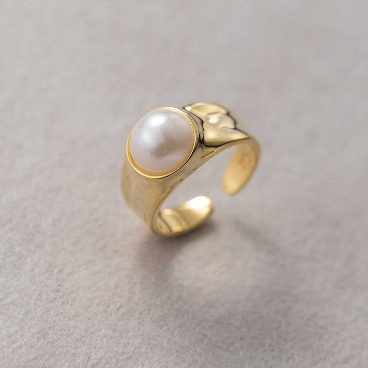 Wide Face Pearl French Fashion Temperament Entry Rings
