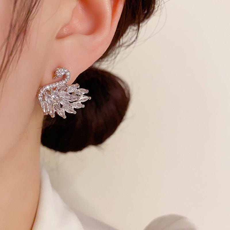 Light Luxury Full Zirconium Swan Sier Needle Earrings