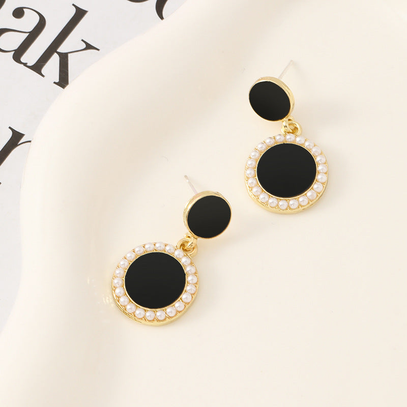 Black Style Light Luxury Pearl Retro Earrings