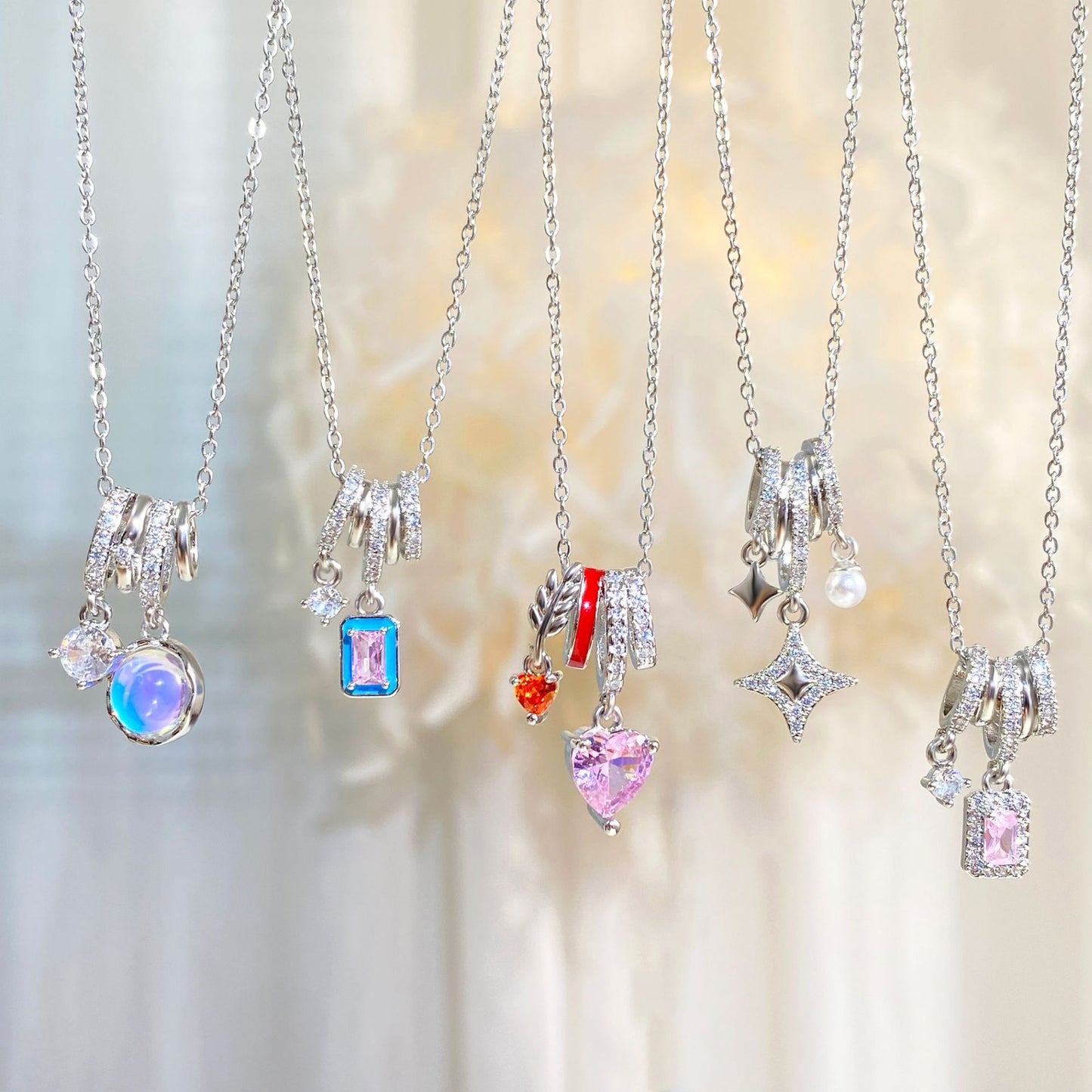 High-grade Copper Gold-plated Heart Zircon Clavicle Chain Necklaces