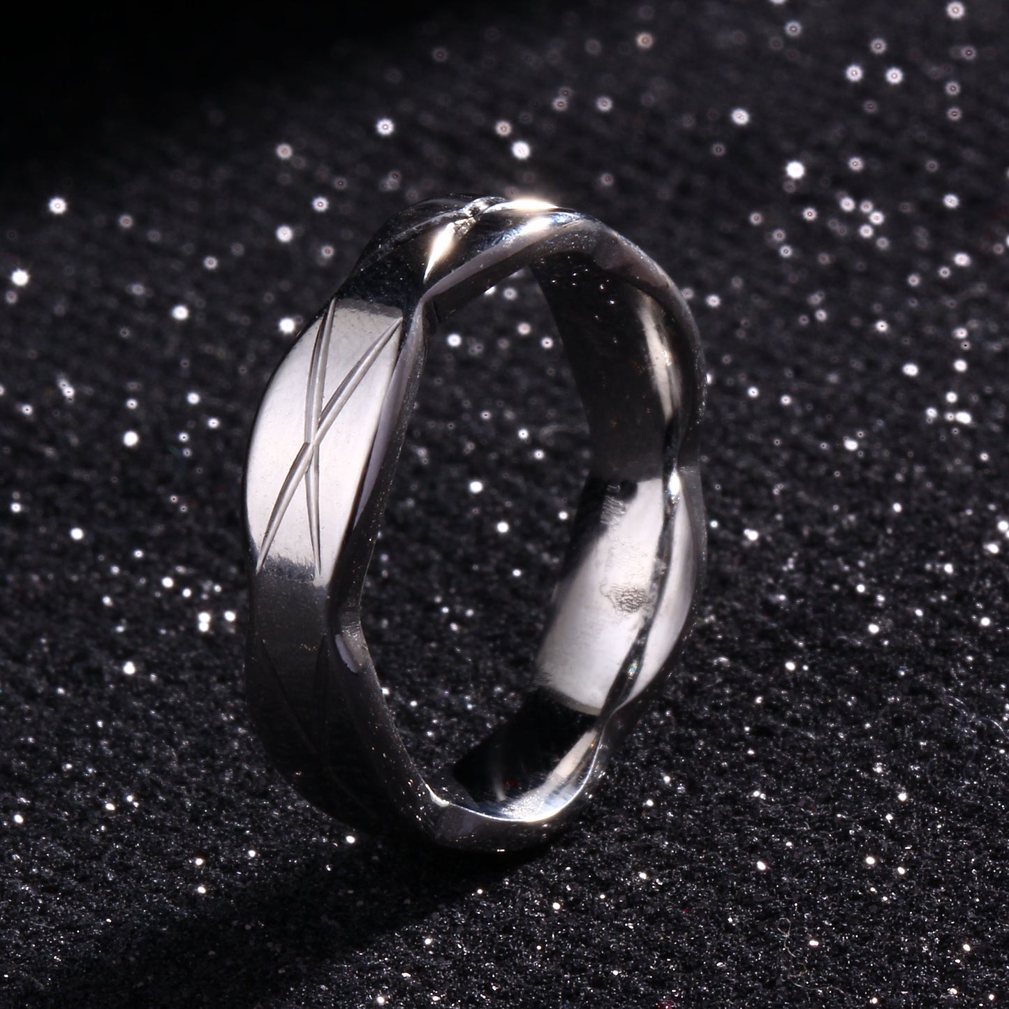 Wavy Edge Batch Flower Diamond Stainless Rings