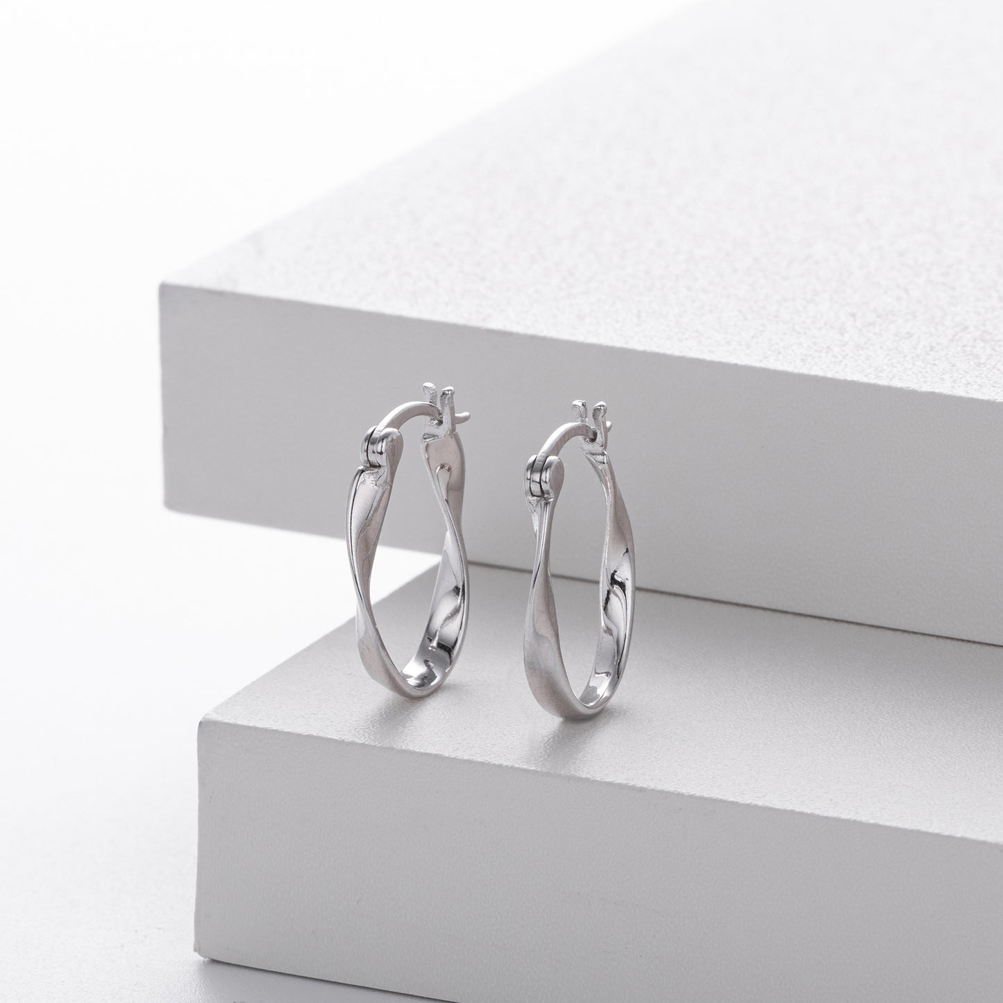 Mobius Wave Ear Personalized Cold Style Earrings