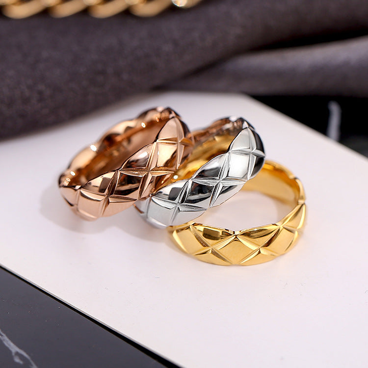 Glossy Diamond Plaid Fashion Couple Titanium Rings