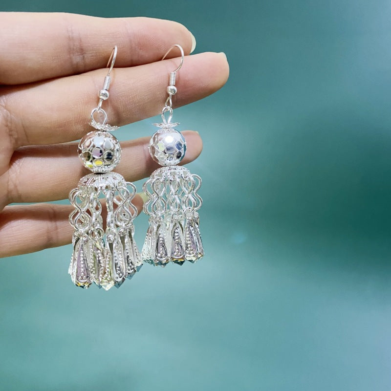 Personality Horn Bloom Vintage Eardrops Yi Earrings