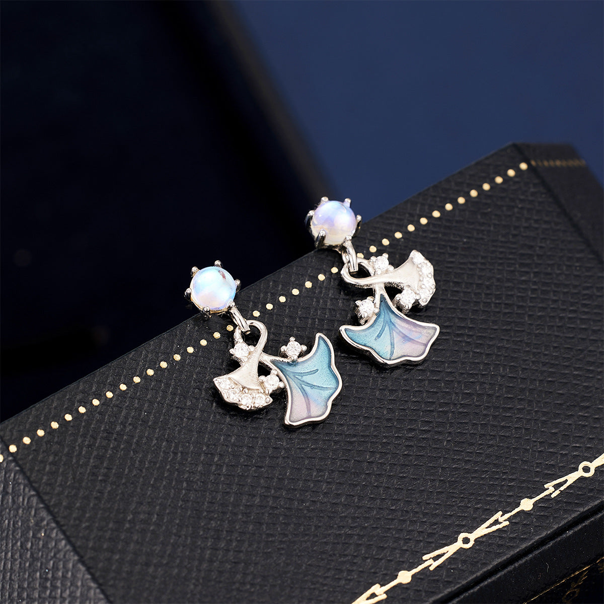 Women's Moonlight Small Apricot Suit Light Luxury Minority Mori Style Necklaces