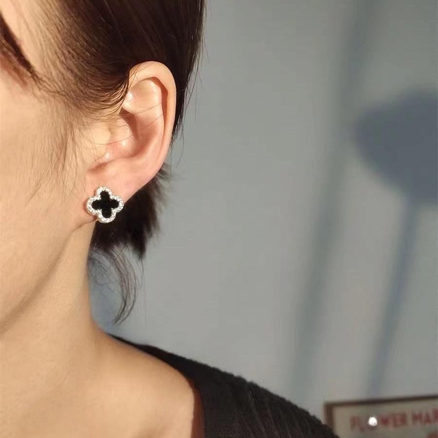 Classic Black Clover Sier High-grade Ear Earrings