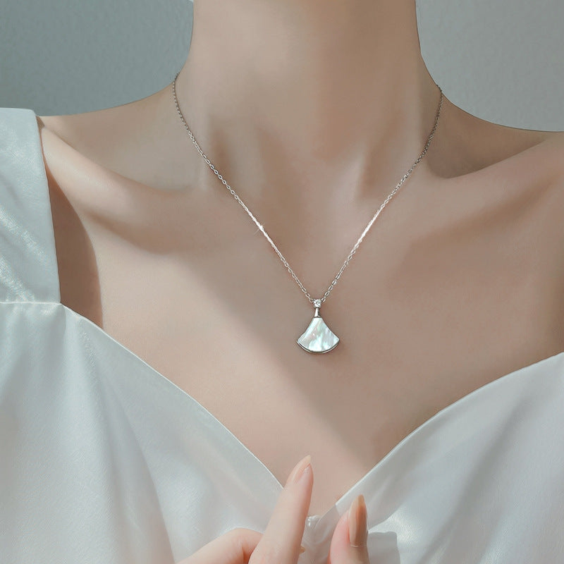 Women's Autumn Small Skirt Simple Design Sense Clavicle Necklaces