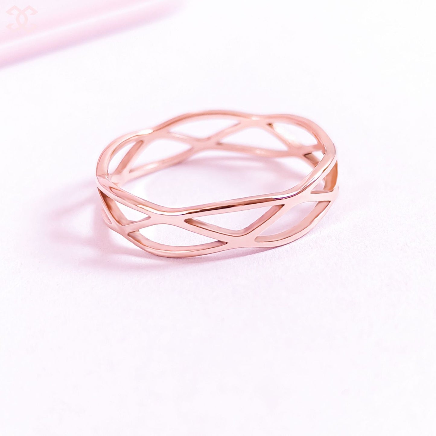 Luxury Fashion Female Niche Design Cold Style Rings