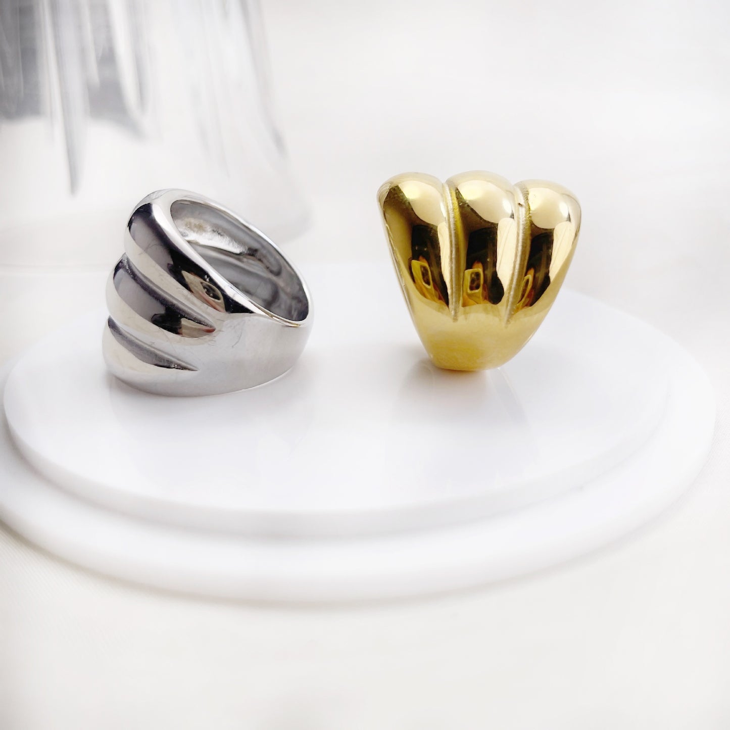 Couple Stainless Steel Female Niche Generous Rings