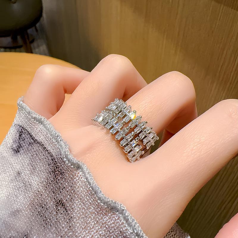 Shiny Refined Zircon Style Light Luxury Rings