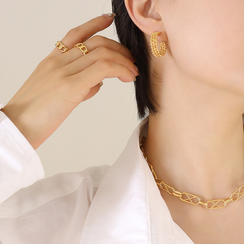 Women's Creative Trend Shaped Woven Fashion Hot Earrings