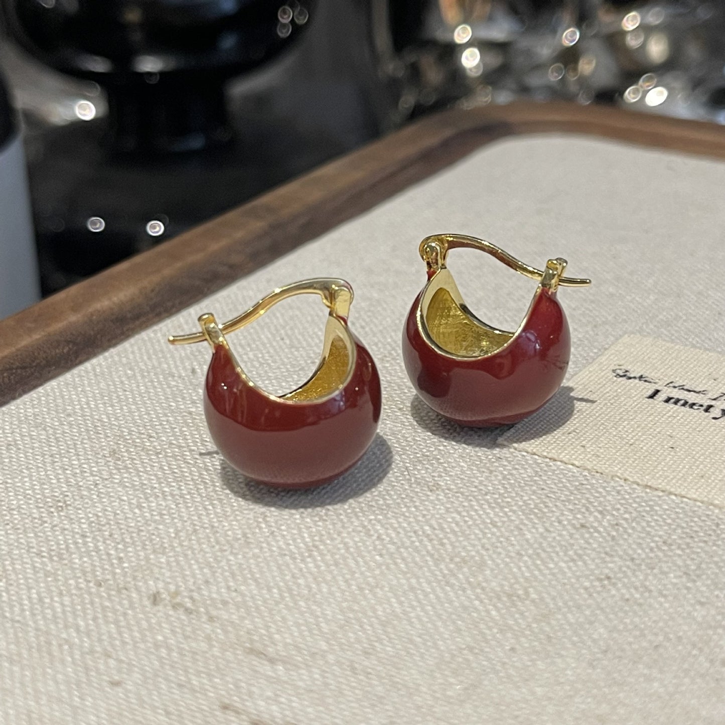 Women's Round Drip Glazed Ear Clip Temperament Red Niche Earrings
