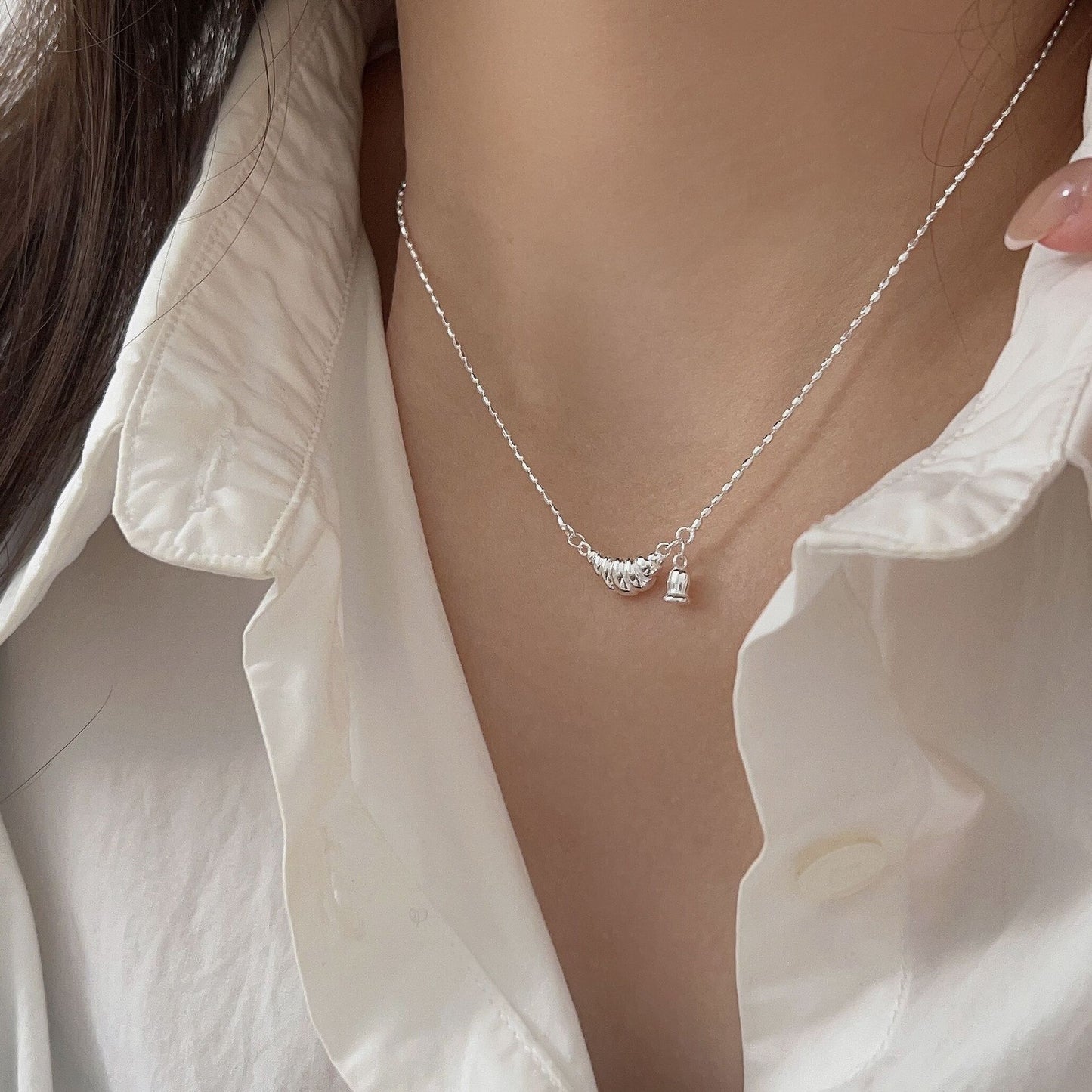 Sier Light Luxury Croissant Female Niche Necklaces