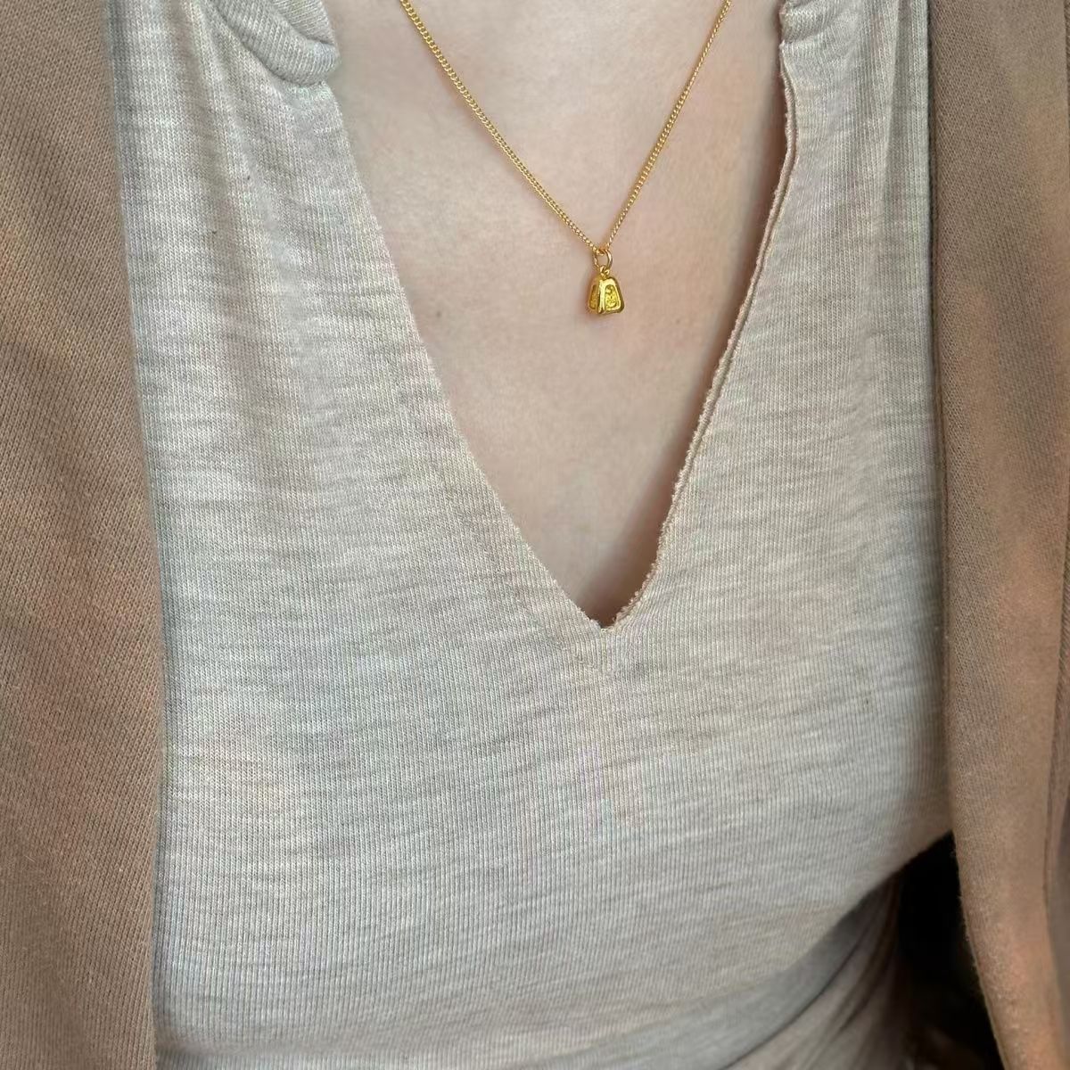 White Chalcedony Peace Buckle Exquisite Titanium Steel No Necklaces