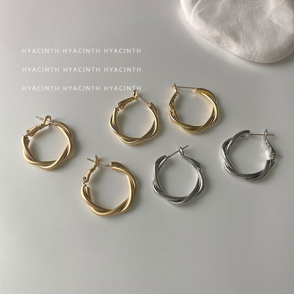 Women's Shaped Twisted Fashion Atmosphere Ear Clip Earrings