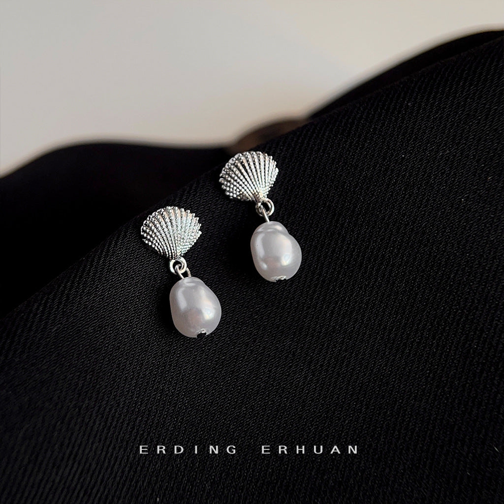 Commuter Light Luxury High-grade Shell Pearl Mini Ear French Earrings