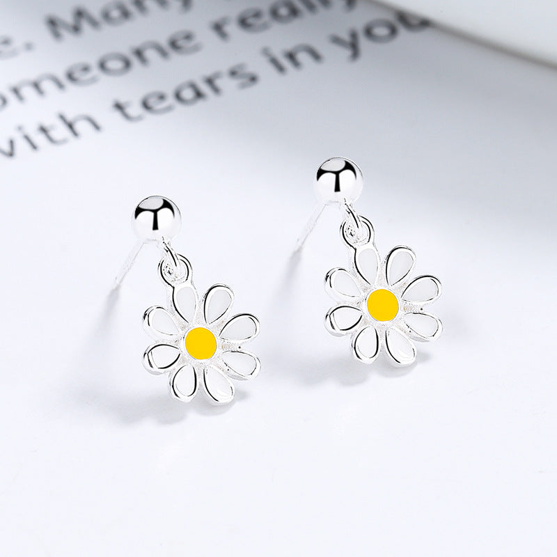 Women's Epoxy Little Daisy For Simple Temperamental Sterling Earrings