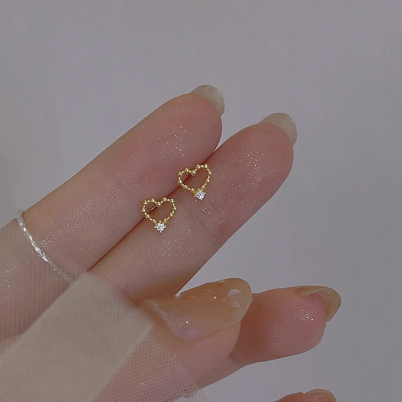 Women's Gold Love Heart Trendy Design High-grade Earrings