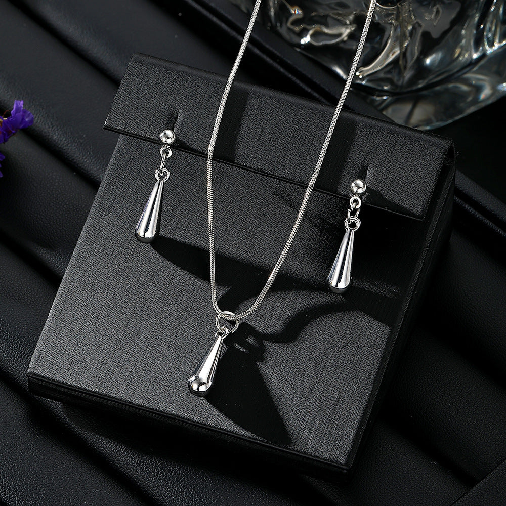 Women's Fashion Metal Water Drop Ear Design Exquisite Jewelry Set