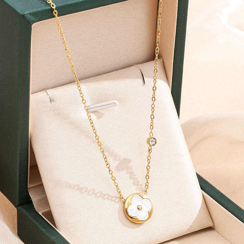 Titanium Steel Round Inlaid Shell Four-leaf Necklaces