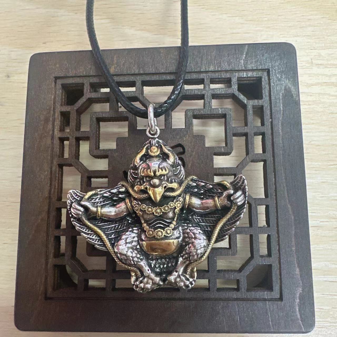 Women's & Men's Crafts Hawk Redpoll Ethnic Style Antique Necklaces