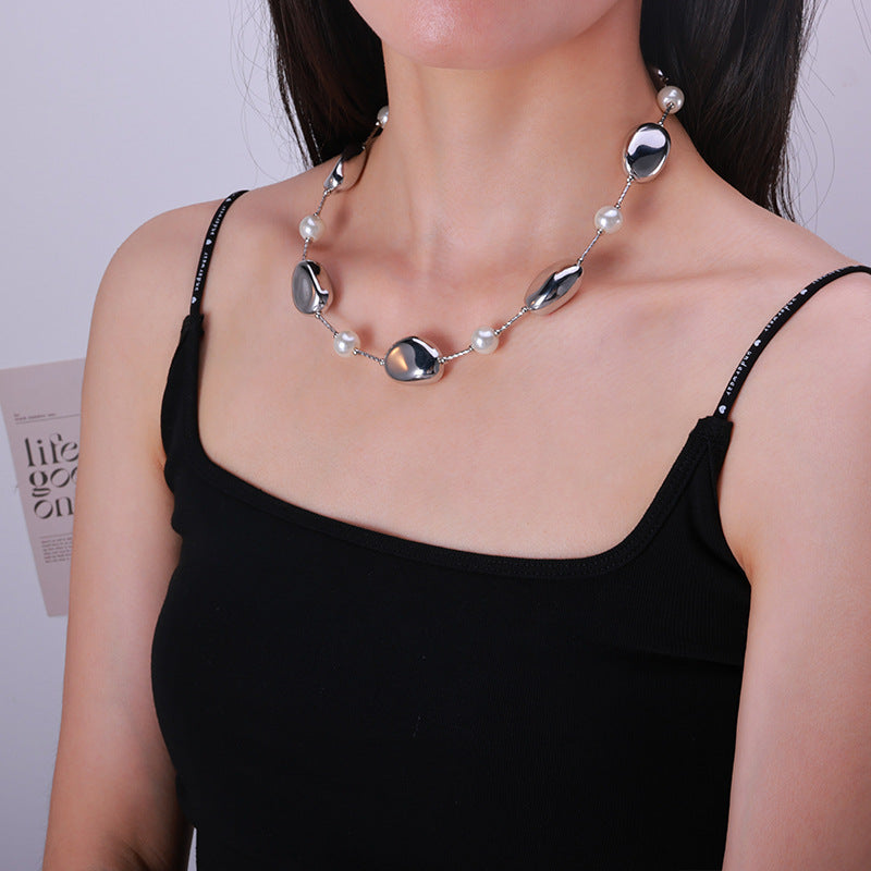 Women's Metal Irregular Shaped Stone Light Luxury Trendy Necklaces