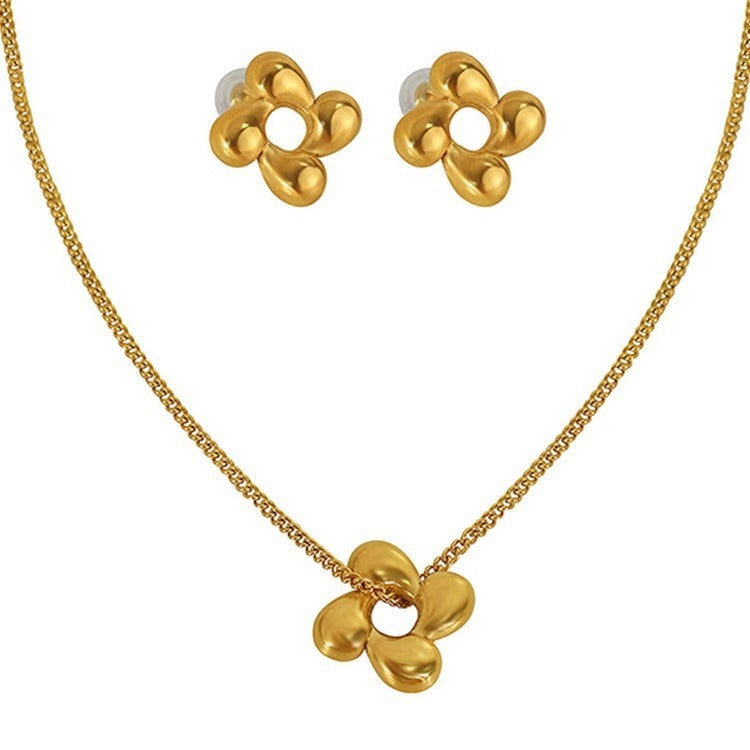 Women's Flower For Exquisite Fashion Temperamental Minority Titanium Earrings