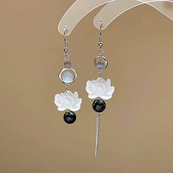 Ink Female Niche Design Ear High Earrings