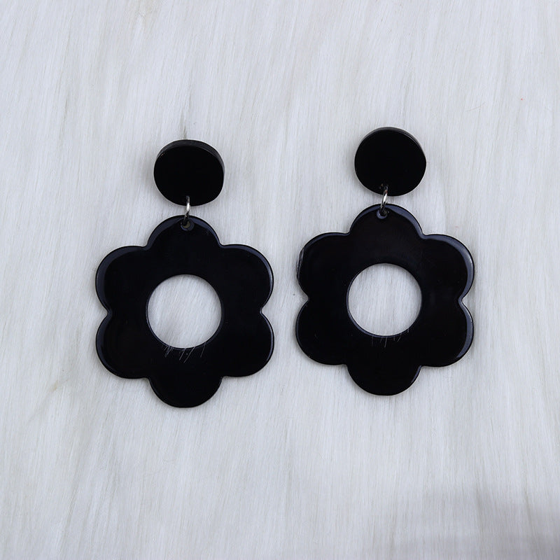 Women's Cutout Acrylic Fashion Simple Style Sweet Earrings