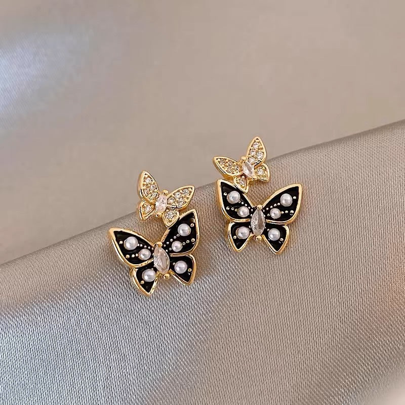 Women's Trendy Butterfly Pearl Elegant High-grade Unique Rings