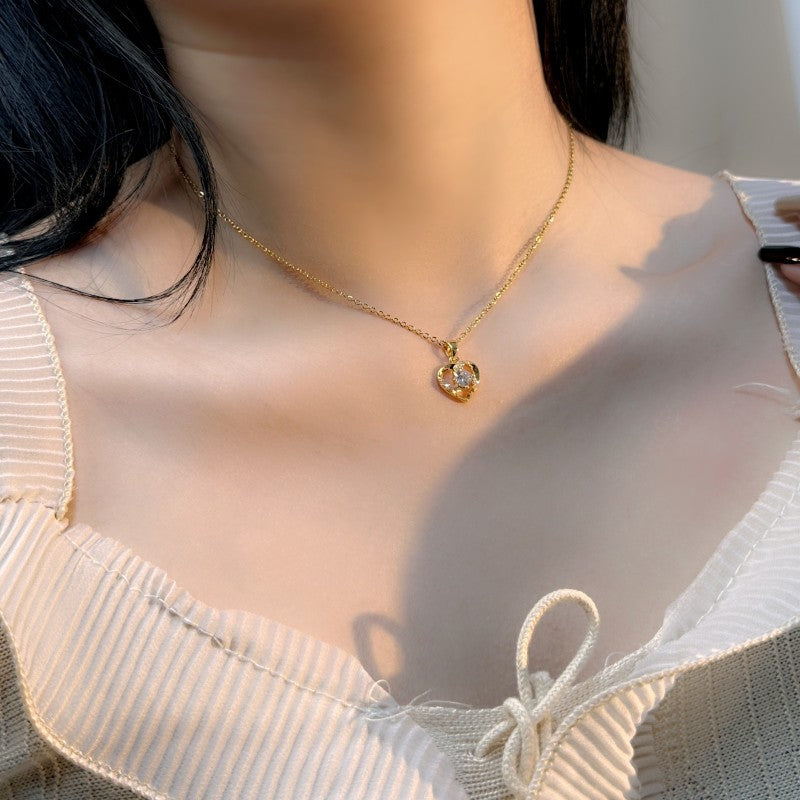Women's Love Heart Temperament Micro Rhinestone Exquisite Necklaces